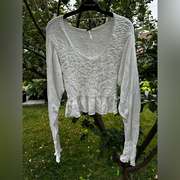 FREE PEOPLE Free Spirit Smocked Bust Blouse with Draped Sleeves, White - Sz L - Picture 5 of 17